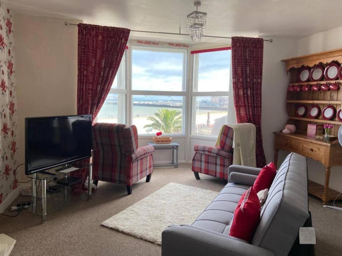 Stunning Sea Views From Apartment In Weymouth Exterior photo